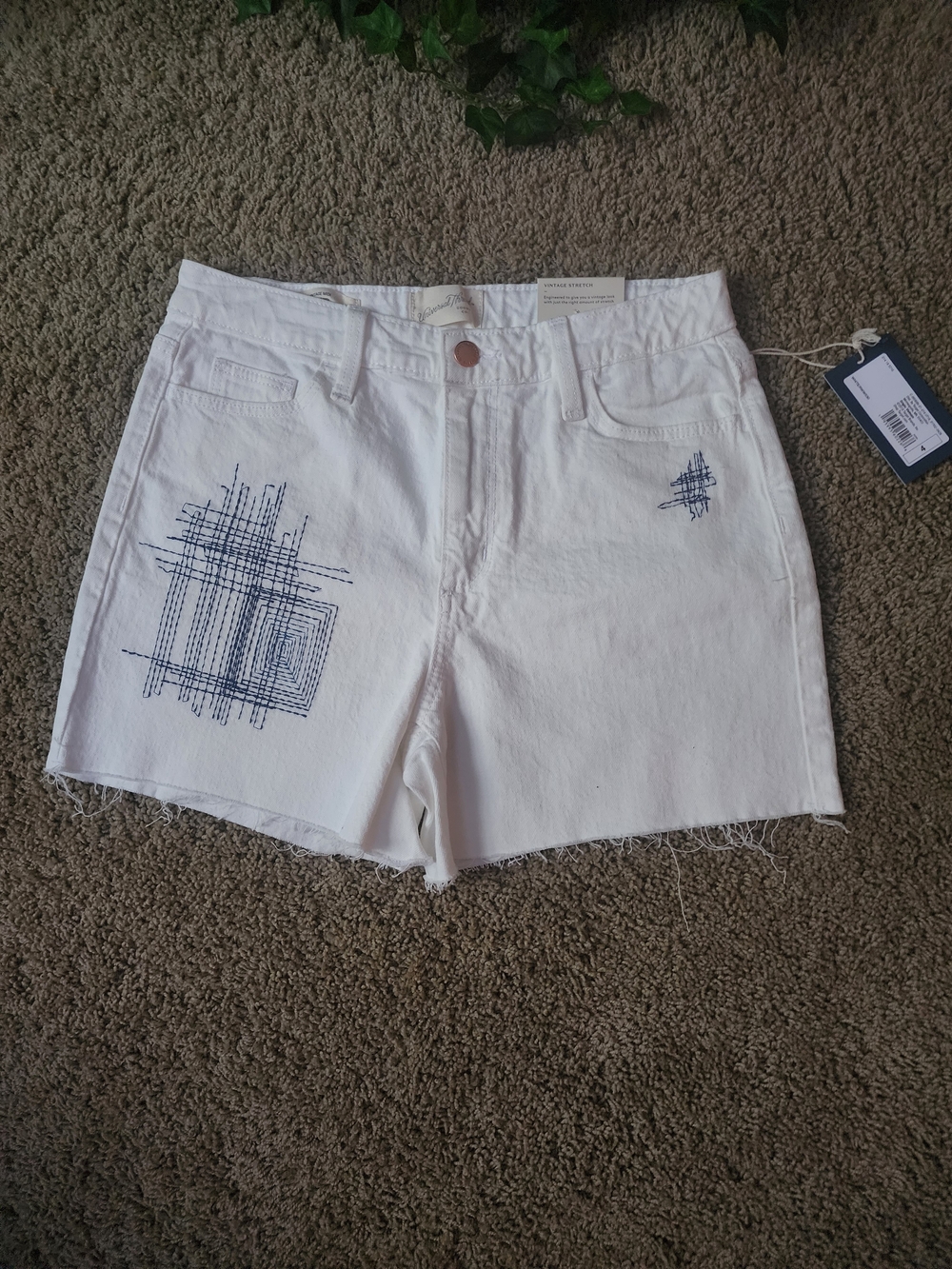 Universal Thread White Denim Shorts with Navy Stitch Pattern